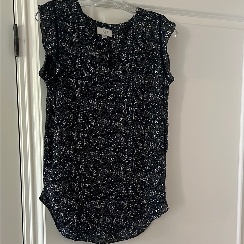 LOFT Women's Navy Blue Floral Top